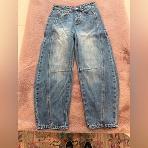 SOLD!!!!!!!!! PARKE horse shoe barrel jeans